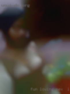 Fun loving sex in Indianapolis sexy bi woman..
