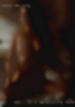 I am willing nude swingers to love men and women.